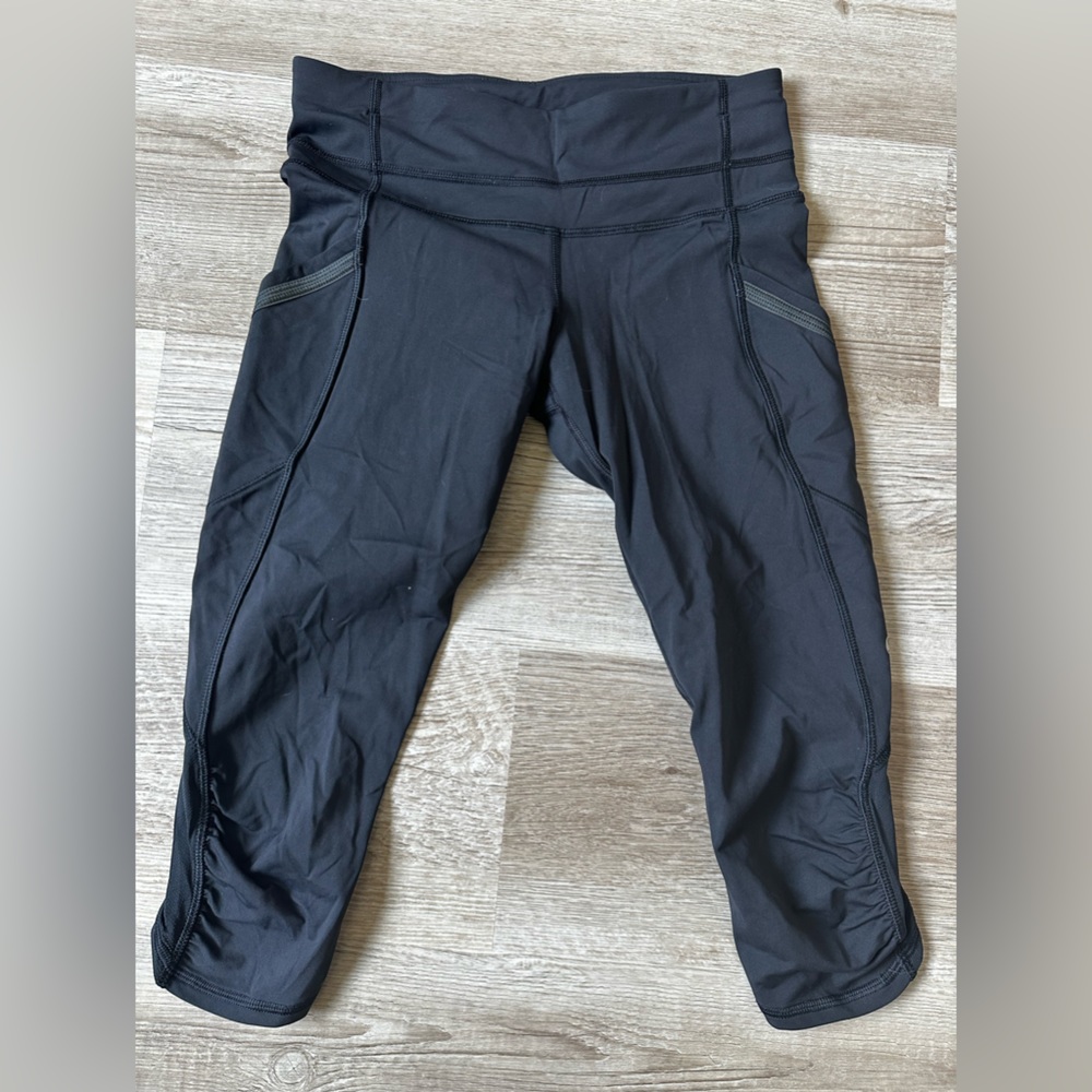 Lululemon Black Luxtreme Technical Crop Size 4